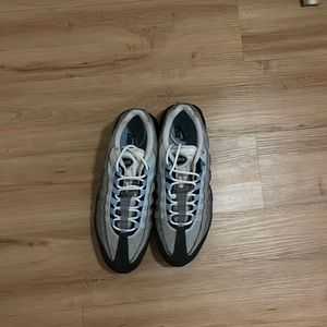 Nike Mens Shoes size 11.5 Brand new condition!